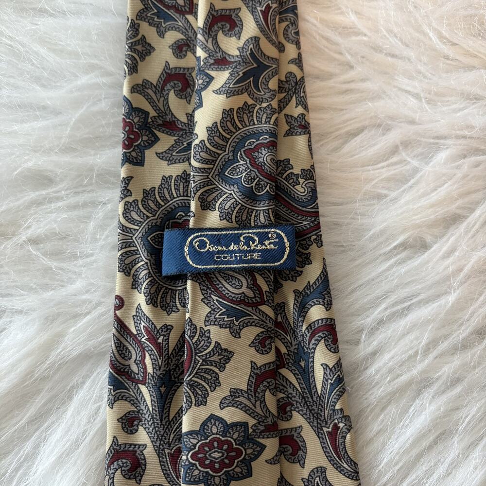 Oscar De‎ La Renta Couture Collection 100% Silk Neck Tie Paisley Print Career